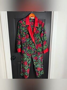 Vintage Gold Label Victoria's Secret Black Floral Pajama Set with Red Trim